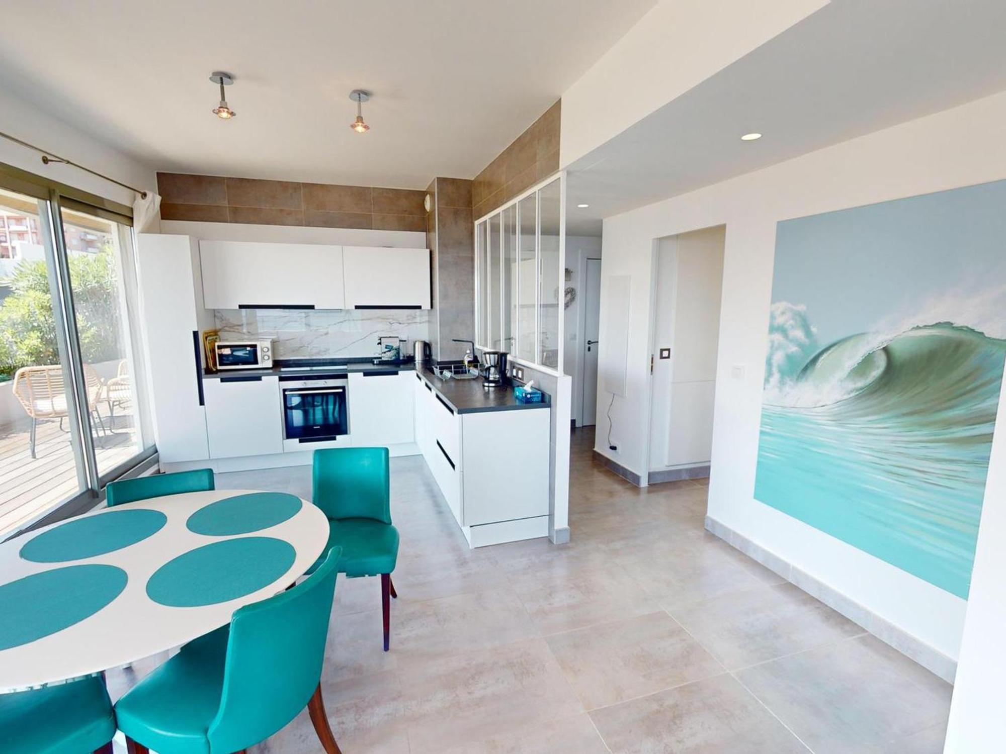 Magnifique 3p Face Avec Terrasse De 46m² Et Parking Prive - Fr-1-196-250 * Menton